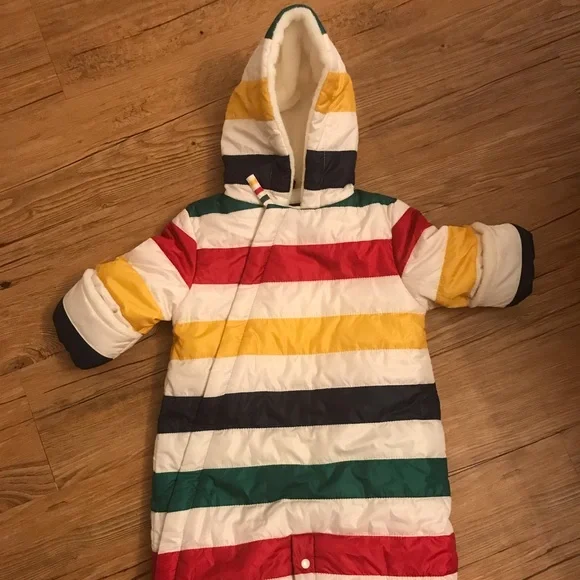Hudson's Bay Signature Striped Bunting Suit - Picture 3 of 3